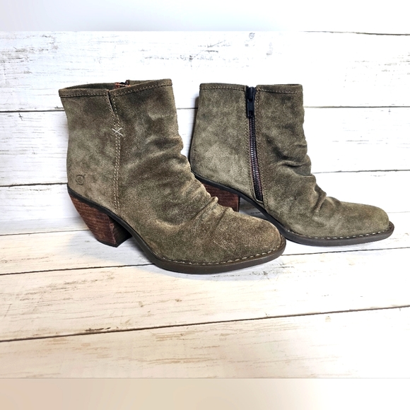 Born Aire Shoes - Born Aire Ankle Boots Olive Green Suede Ruched Zip up Slouch Western Booties